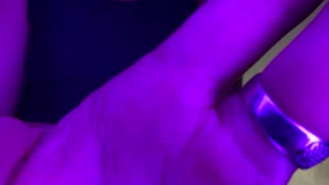 PHILLIP online show from November 2025 12:05:02 PM