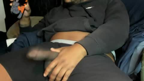 Snapshot of phillydick9 chatting on January 2025 05:06:01 PM phillydick9 online show from January 2025 05:06:01 PM