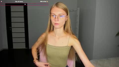 Phoebe online show from September 2025 09:53:02 AM