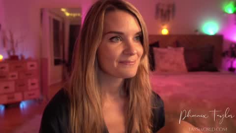 PHOENIX TAYLOR online show from November 2025 02:10:01 AM