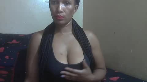 Snapshot of phoenixcandy chatting on February 2025 10:49:02 PM phoenixcandy online show from February 2025 10:49:02 PM