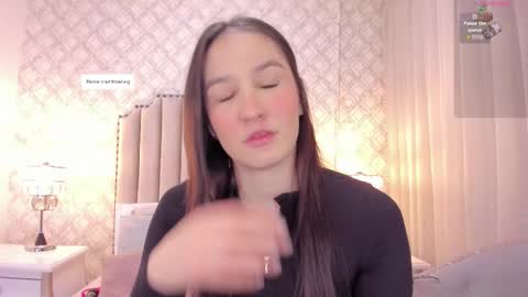 Snapshot of pia_johnson_ chatting on September 2025 11:43:01 AM online show from September 2025 11:43:01 AM