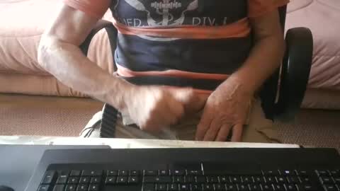 Snapshot of piavola chatting on July 2026 08:44:02 AM piavola online show from July 2026 08:44:02 AM
