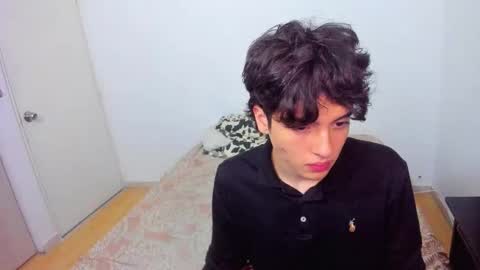 picaszomilos350 online show from March 2026 07:36:02 AM