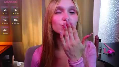 Snapshot of pickanicole chatting on July 2026 04:19:01 AM Adeline online show from July 2026 04:19:01 AM