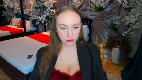 Emelie online show from January 2025 10:17:02 AM