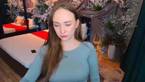 Emelie online show from January 2025 10:19:01 AM