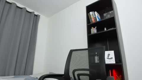 Pierre online show from January 2025 11:43:02 PM