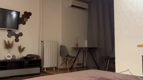 Trisha     online show from April 2026 07:42:01 PM