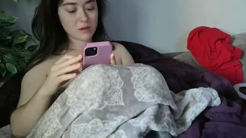 Snapshot of pillogoddess chatting on May 2026 12:05:01 AM PilloGoddess online show from May 2026 12:05:01 AM