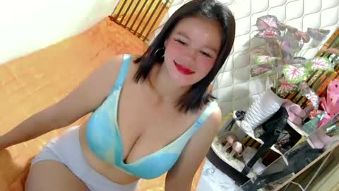 Snapshot of pinay_flor chatting on June 2026 07:56:01 PM IM FLOR online show from June 2026 07:56:01 PM