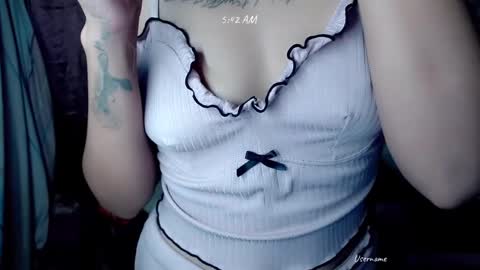 Snapshot of pinay_romancee chatting on February 2025 01:43:01 PM pinay_romancee online show from February 2025 01:43:01 PM