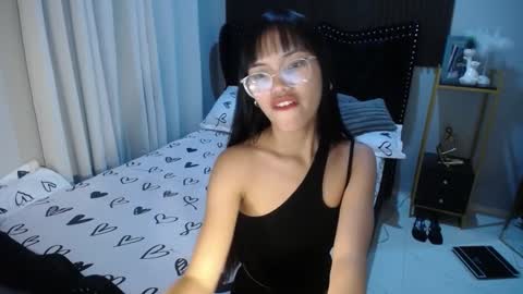 Snapshot of pinay_slutx chatting on February 2025 08:36:01 PM dee online show from February 2025 08:36:01 PM