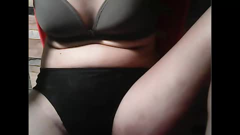 Nica online show from November 2025 07:05:02 PM