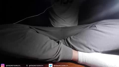 PingMeTooMuch online show from September 2025 07:52:01 PM