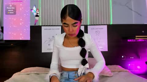 pink_as online show from September 2025 01:01:01 PM