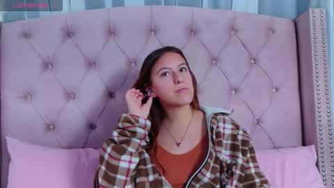 pink_bonnie online show from September 2025 12:26:01 PM