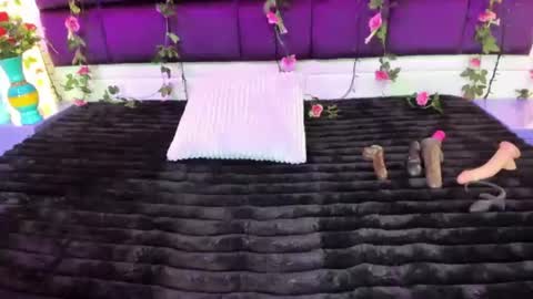 Pink Lovee  online show from July 2026 01:39:02 PM