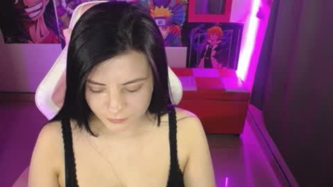 pink_yuii online show from October 2025 10:07:01 PM
