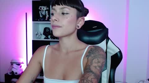 Snapshot of pinkcatlive chatting on September 2025 02:59:02 AM Emily online show from September 2025 02:59:02 AM