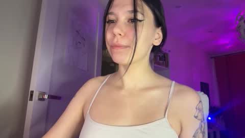 pinkdollylovv online show from September 2025 09:40:02 PM