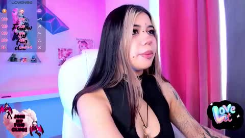 PINKK online show from December 2025 02:02:02 PM