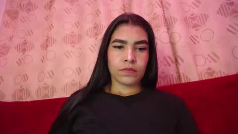 Snapshot of pinks_girls chatting on January 2025 02:19:02 AM pinks_girls online show from January 2025 02:19:02 AM