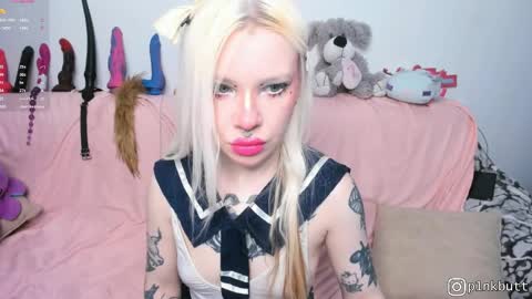 Snapshot of pinkslobber chatting on June 2026 03:30:01 AM Helen Goat online show from June 2026 03:30:01 AM