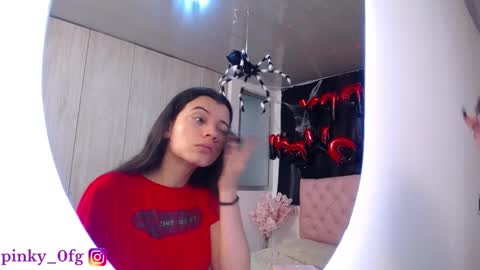 pinky_f00x online show from October 2025 08:54:02 PM