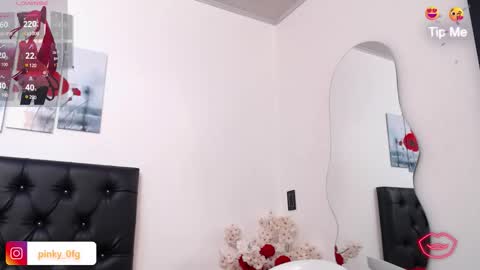 pinky_f00x online show from November 2025 08:53:02 PM