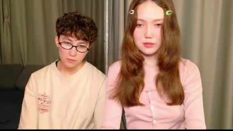 Li long hair and Ru short hair online show from May 2026 09:01:02 PM