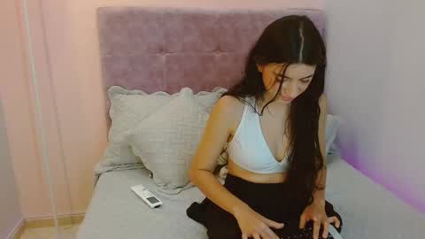 Perla online show from March 2026 02:33:01 PM