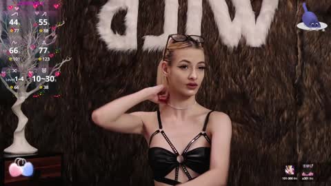 Pinky online show from January 2025 08:22:02 PM