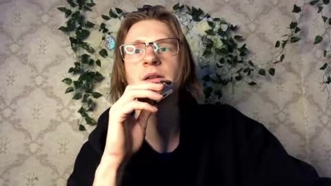 Snapshot of pinochetti chatting on April 2026 04:34:02 PM Incubus online show from April 2026 04:34:02 PM