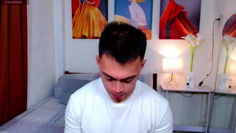 Snapshot of pinoymilker chatting on December 2024 04:42:02 AM ethan online show from December 2024 04:42:02 AM