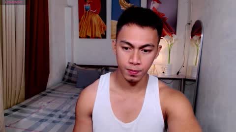 Snapshot of pinoymilker chatting on January 2025 04:47:02 AM ethan online show from January 2025 04:47:02 AM