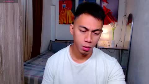 Snapshot of pinoymilker chatting on February 2025 04:27:01 AM ethan online show from February 2025 04:27:01 AM