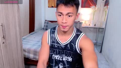 Snapshot of pinoymilker chatting on March 2025 03:57:02 AM ethan online show from March 2025 03:57:02 AM