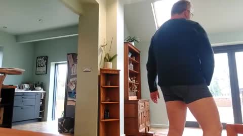 Snapshot of piphwyl chatting on February 2025 02:57:02 PM piphwyl online show from February 2025 02:57:02 PM