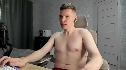 Snapshot of pirremeow chatting on July 2026 09:03:01 AM Pierre online show from July 2026 09:03:01 AM
