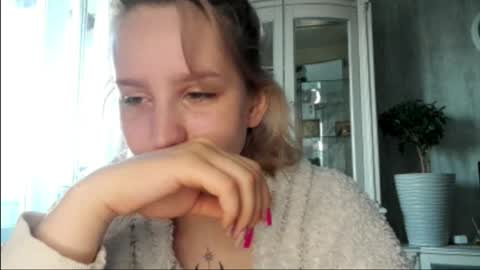 Caroline online show from April 2026 02:34:01 AM