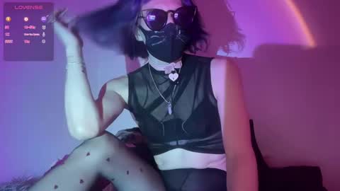 pixie_praxis online show from December 2024 07:53:01 AM