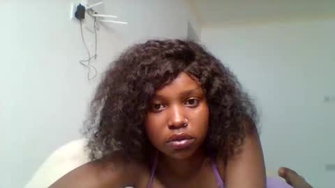 Snapshot of pixie_roman chatting on November 2025 10:37:01 AM Majesty online show from November 2025 10:37:01 AM