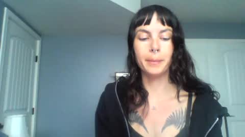 pixiecatfairy online show from June 2026 10:25:01 PM