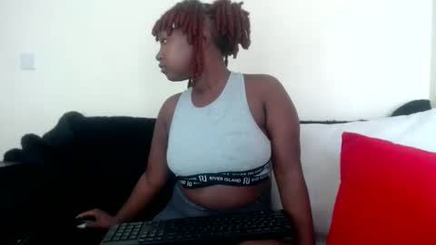 Snapshot of pixietease1 chatting on September 2025 10:39:02 AM pixietease1 online show from September 2025 10:39:02 AM