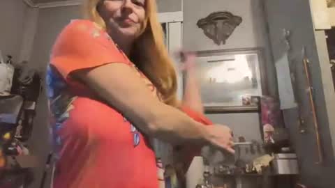Snapshot of pizzedwife chatting on July 2026 06:35:02 PM pizzedwife online show from July 2026 06:35:02 PM