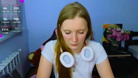 Snapshot of playful_mary chatting on July 2026 02:05:17 AM Masha online show from July 2026 02:05:17 AM