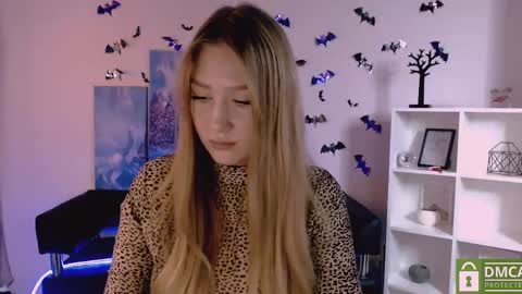 Sophie online show from December 2024 03:16:01 PM