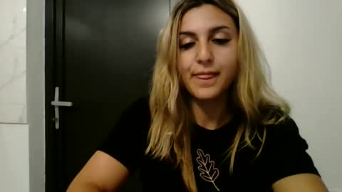 Snapshot of playfulnicole chatting on June 2026 02:39:01 AM PlayfulNicole online show from June 2026 02:39:01 AM