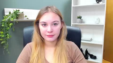 Snapshot of playgirl_valeria chatting on January 2025 07:32:01 AM Valeria online show from January 2025 07:32:01 AM